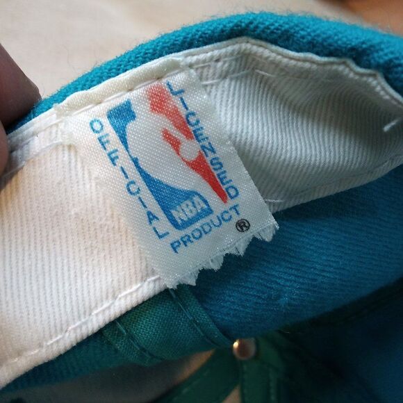 Vintage Sports Specialties Charlotte Hornets Script Snap Back Hat Wool - Picture 9 of 9